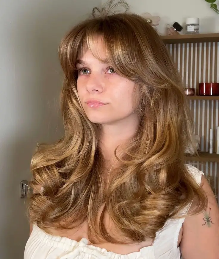 2024 Curtain Bangs 16 Ideas: Chic & Versatile Hairstyles