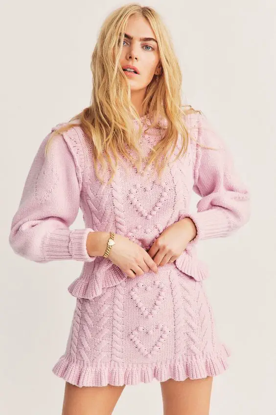 Stylish Mom Day Outfits for 2024: Celebrate in Style